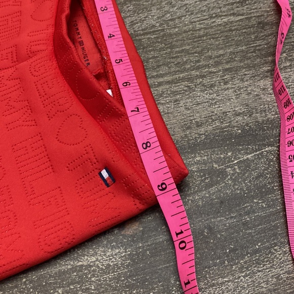 Girls pants from Tommy Hilfiger super cute has stretch to them through out - Picture 6 of 7